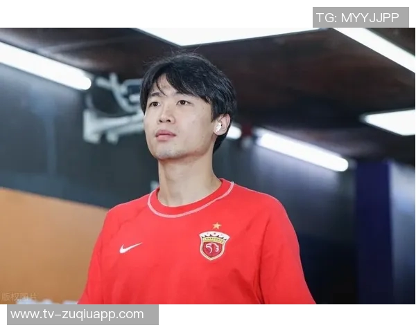 李申圆正式加盟武汉三镇开启新征程期待为球队贡献力量