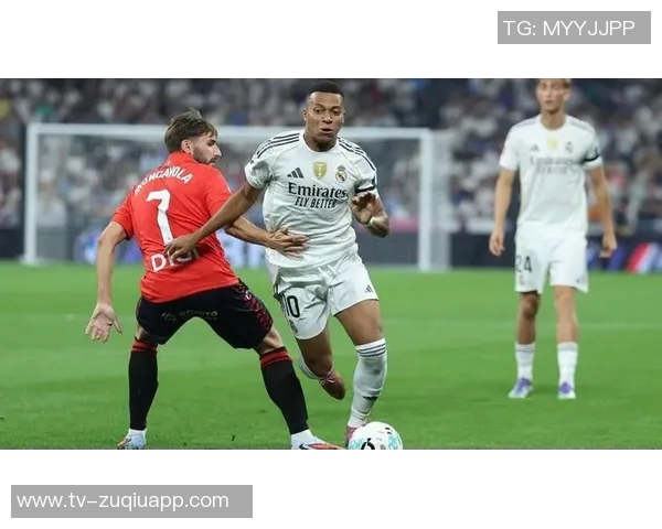 阿隆索谈姆巴佩恢复情况期待他能在训练后首发出战 阿隆索谈姆巴佩恢复情况期待他能在训练后首发出战