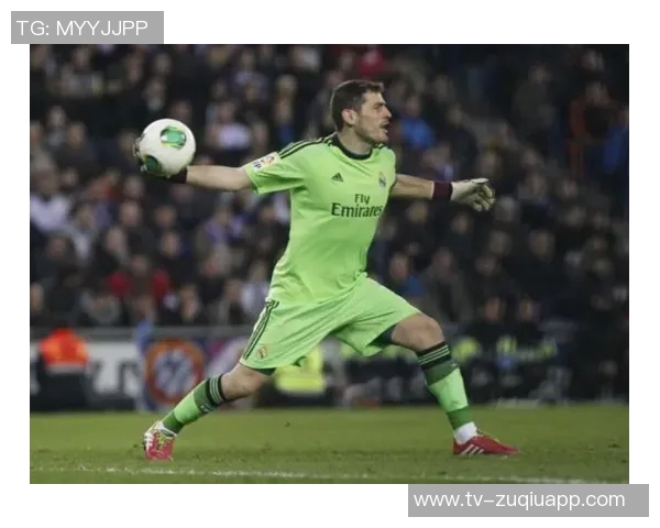 圣吉罗斯主帅痛惜上半场失良机直言第二个失球让人心痛